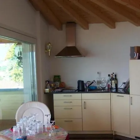 Mediterrane Mit Indoorpool Und Traumblick Hébergement de vacances *